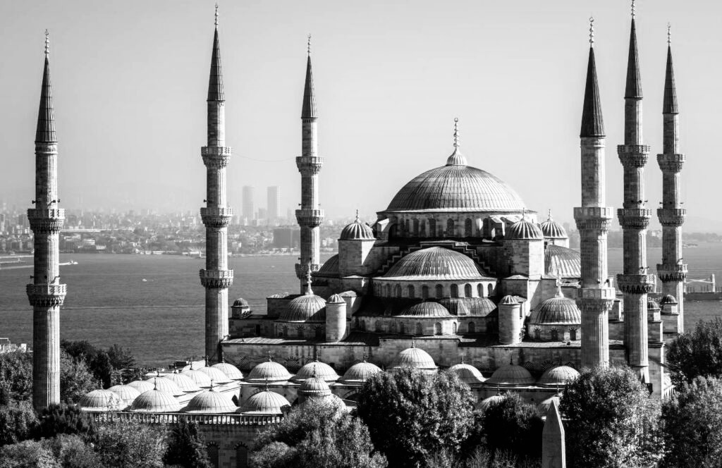 Blue mosque Turkey where to stay in istanbul 1024x664 1